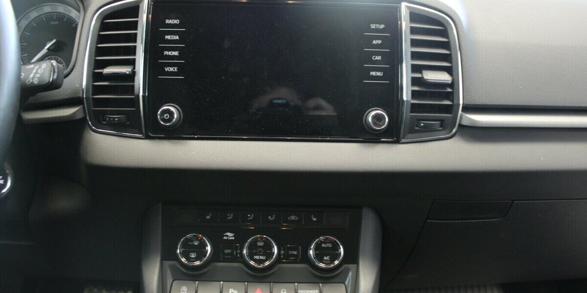 Skoda Karoq 1.5 TSI ACT DS 29.998 km 22.980 &euro; Euskirchen 53881