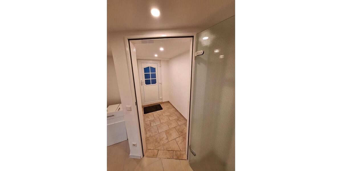 Etagenwohnung Hennef (Sieg) - 2 Zimmer, 68 m&sup2;, 750&euro; | Angebot:24709892