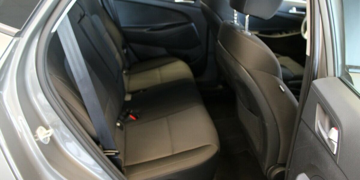 Hyundai Tucson 1.6 GDi 2WD AHK + Navi + Kamera + AHK 77.410 km 15.480 &euro; Euskirchen 53881