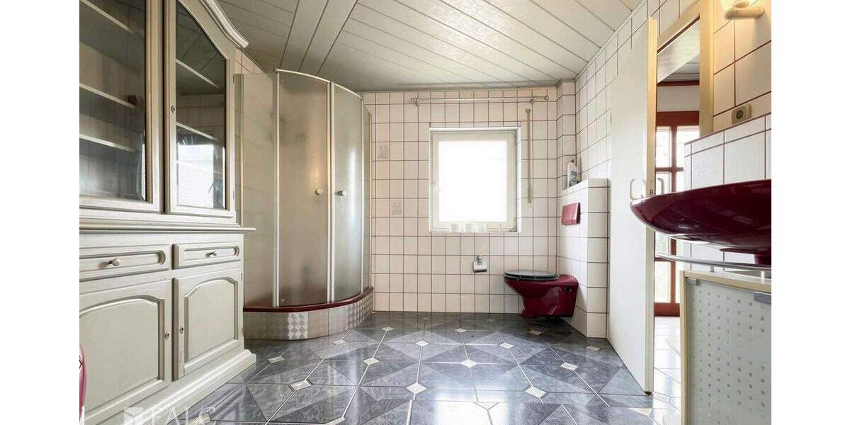 Einfamilienhaus Bonn Röttgen - 4 Zimmer, 140 m&sup2;, 450.000&euro; | Angebot:25739549