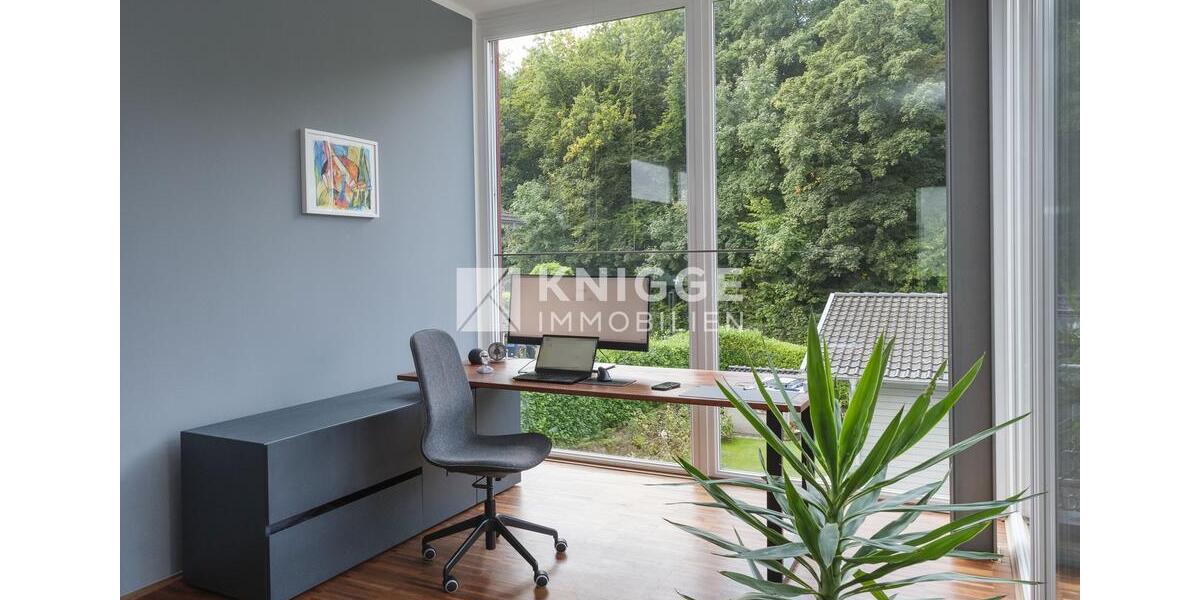 +++ 3439 - Architekten-Penthouse in begehrter Villenlage von GL-Hebborn +++ zimmer