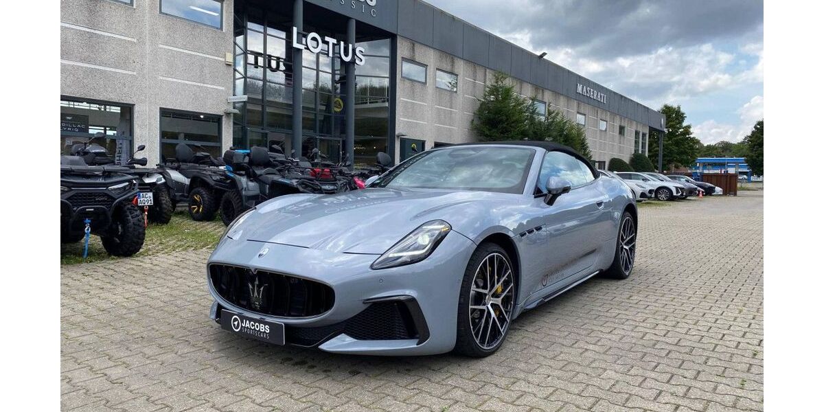 Maserati GranCabrio 15.000 km 157.980 &euro; Köln 50829