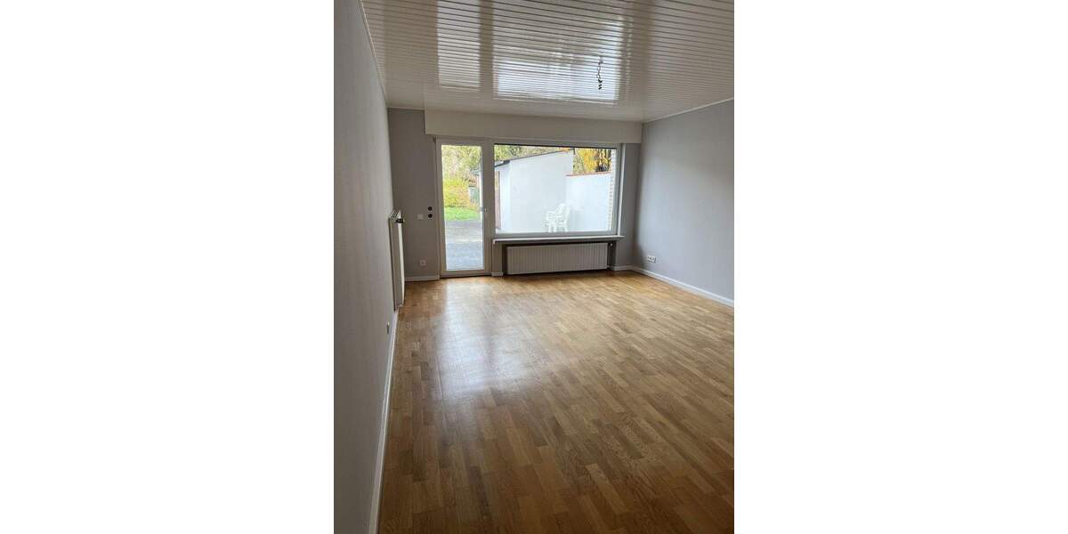 Reihenmittelhaus Frechen Hücheln - 6 Zimmer, 171 m&sup2;, 2.300&euro; | Angebot:24712347