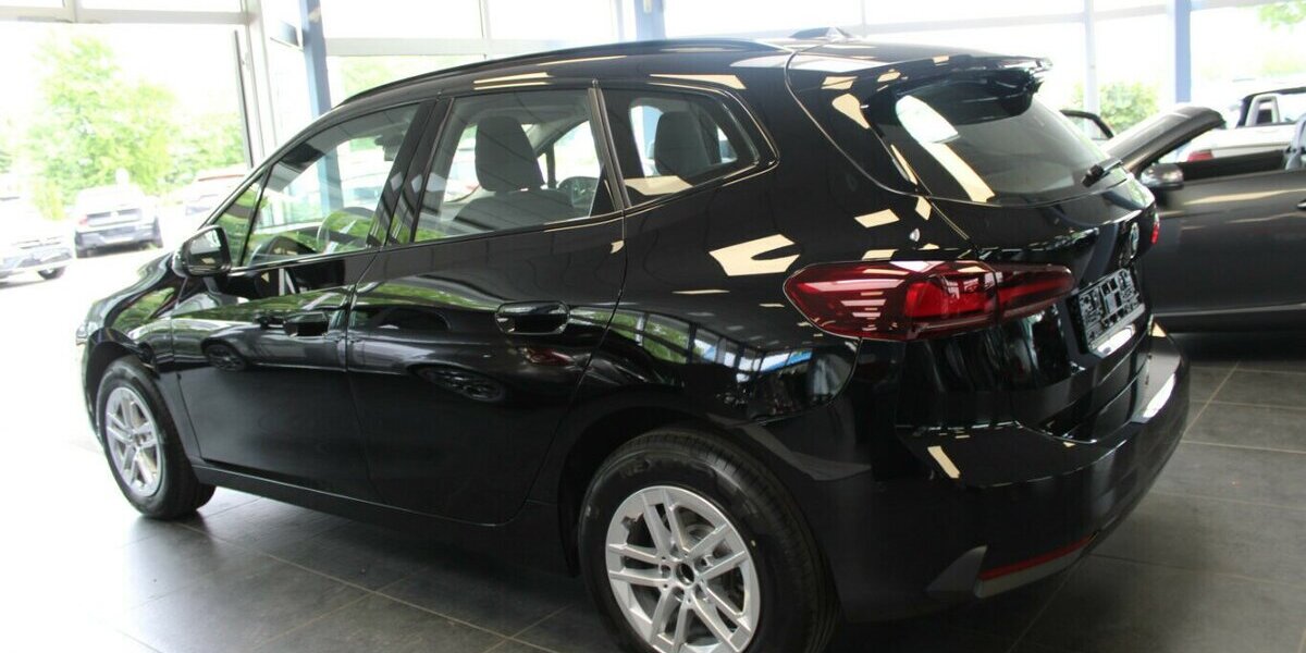 BMW 216 216i Active Tourer Aut. 4.479 km 25.980 &euro; Euskirchen 53881