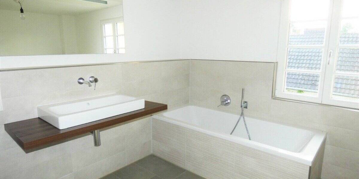 Einfamilienhaus Köln Dünnwald - 6 Zimmer, 240 m&sup2;, 3.500&euro; | Angebot:25728027