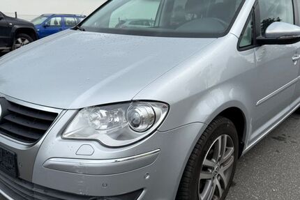 VW Touran 106.673 km 4.990 € Weilerswist 53919