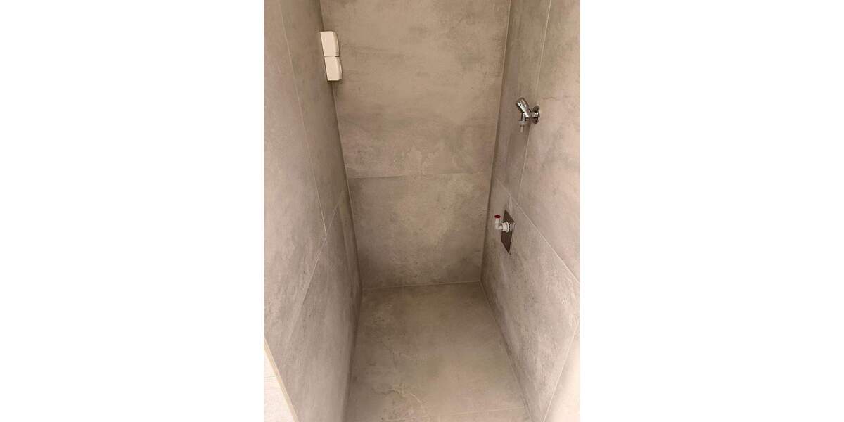 Etagenwohnung Köln Westhoven - 3 Zimmer, 96 m&sup2;, 1.400&euro; | Angebot:25802583