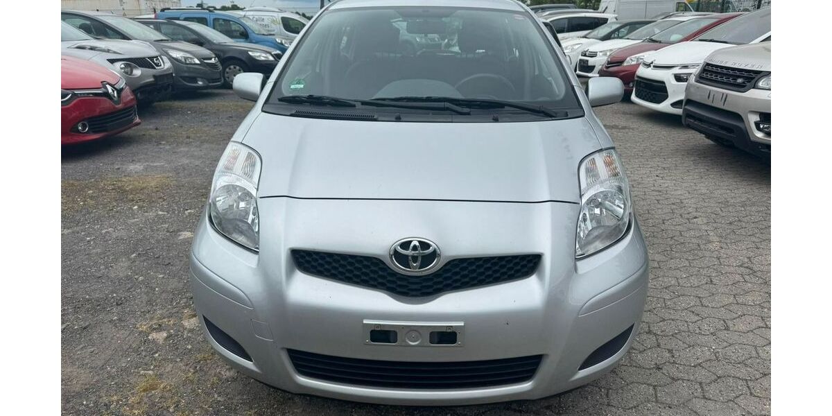 Toyota Yaris 99.730 km 1.999 &euro; Euskirchen 53879