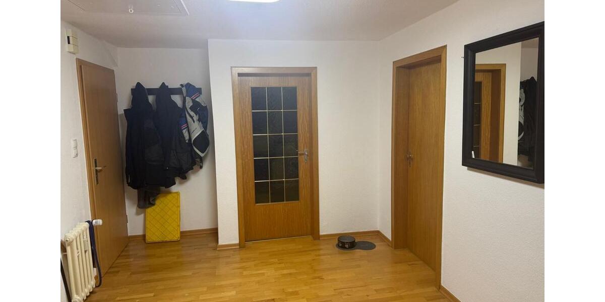 Dachgeschoßwohnung Bonn Hardtberg - 3 Zimmer, 84 m&sup2;, 680&euro; | Angebot:25690795