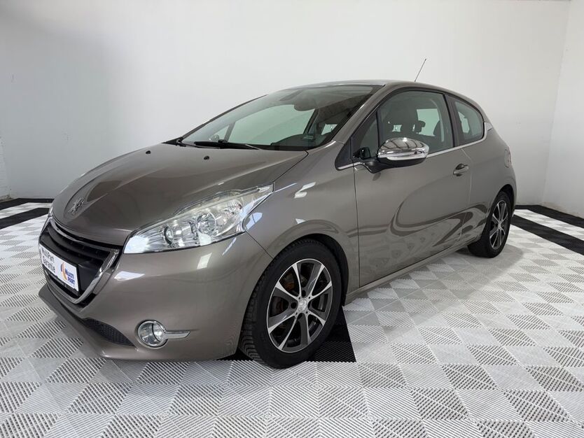 Peugeot 208 137.000 km 7.499 € Bonn - Dottendorf 53129
