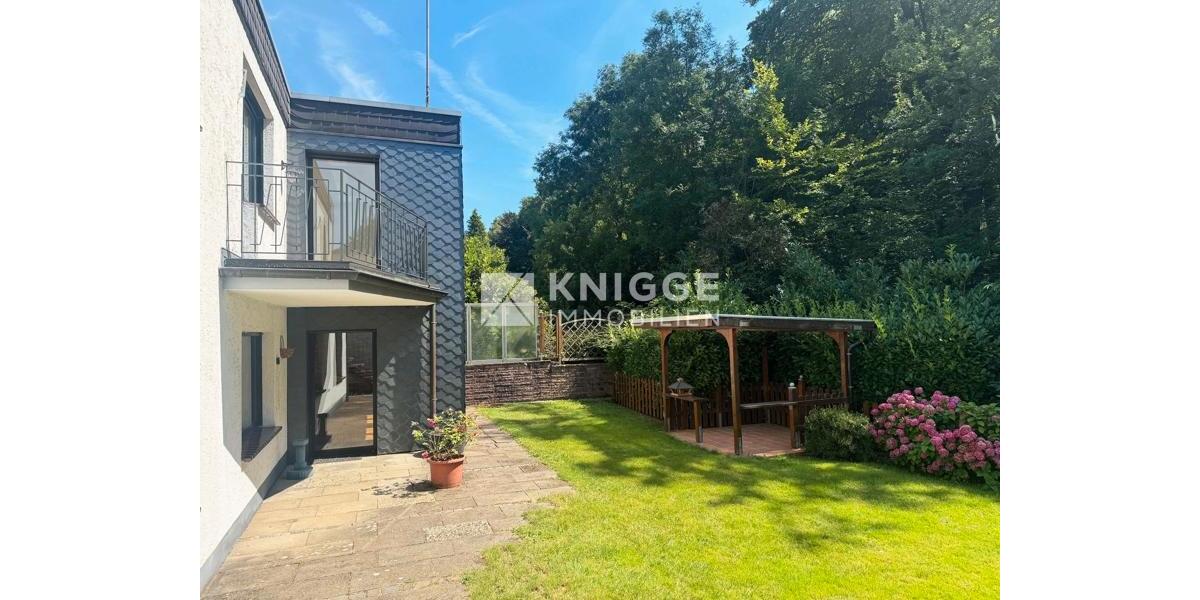 Bungalow Bergisch Gladbach Alt-Frankenforst - 6 Zimmer, 186 m&sup2;, 1.860&euro; | Angebot:24690728