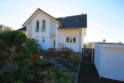 Haus zum Mieten in Siegburg 1.600 € 179 m² 4 zimmer