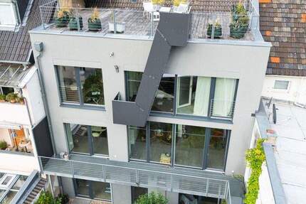 grosszügiges, nachhaltig kernsaniertes Stadthaus, zentral, grün, ruhig 7 zimmer