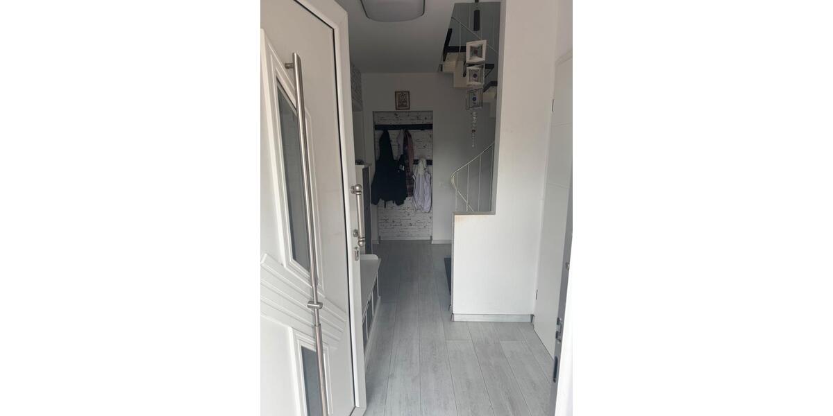 Reihenhaus Niederkassel - 4 Zimmer, 95 m&sup2;, 430.000&euro; | Angebot:26889261