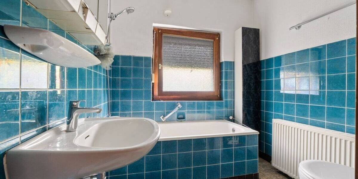 Reihenmittelhaus mit drei Einheiten zur Vermietung oder Selbstnutzung zimmer