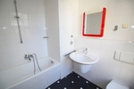 Bezugsfreie, barrierearme und frisch renovierte 2 Zimmer ETW mit Terrasse, Aufzug und TG-Stellplatz. - Etagenwohnung Sankt Augustin | Angebot:25378148