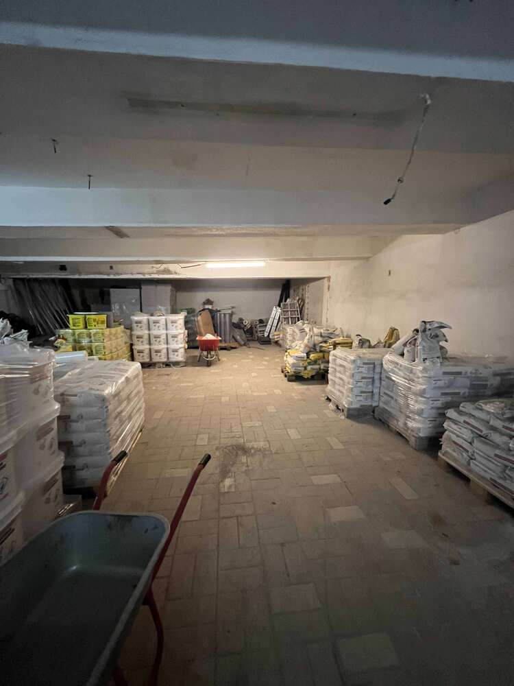 Halle in Köln 3.700 € 548 m²