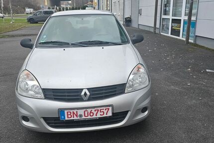 Renault Clio 152.000 km 2.499 &euro; Bonn 53227
