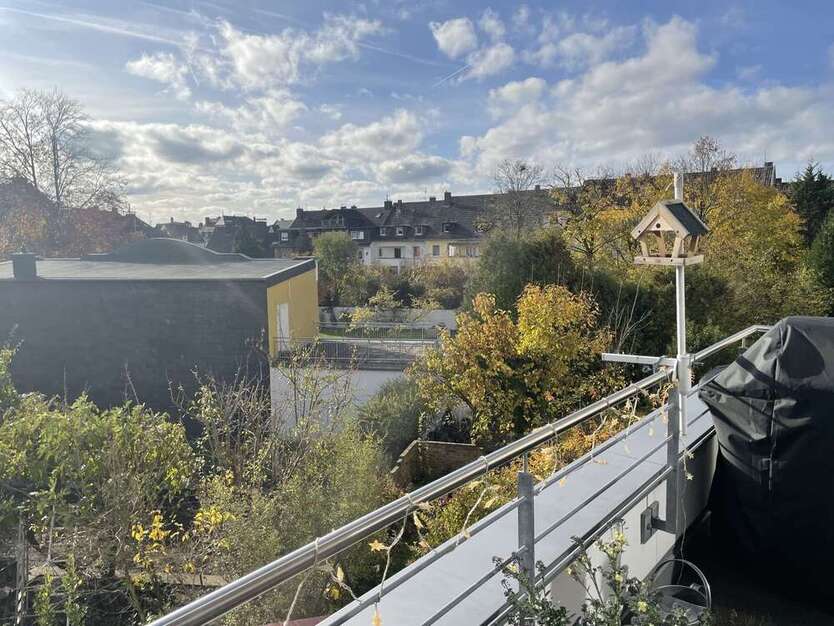 Wohnung zum Mieten in Siegburg 1.050 € 100 m² 3 zimmer