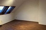 Charmante 1-Zimmer-Dachgeschosswohnung in Alt-Tannenbusch zimmer
