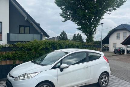 Ford Fiesta 180.000 km 2.800 &euro; Rahms 53577