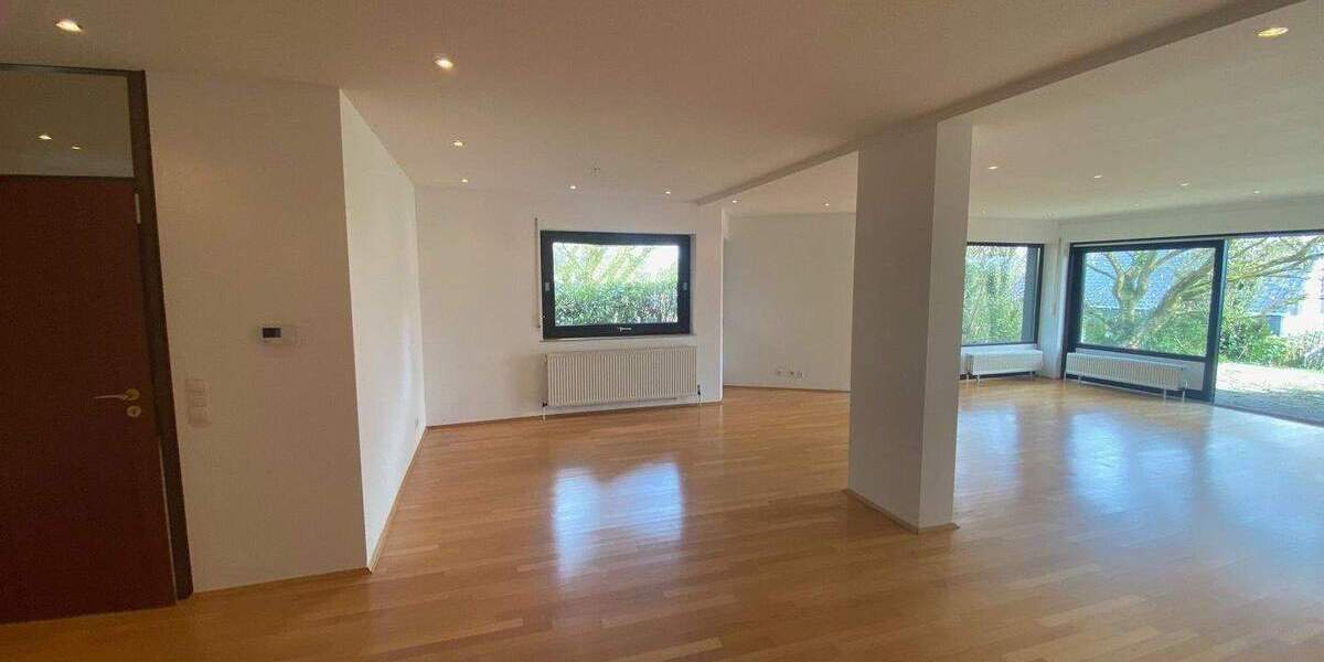Terrassenwohnung Bonn Lannesdorf - 3 Zimmer, 151 m&sup2;, 2.195&euro; | Angebot:25666895