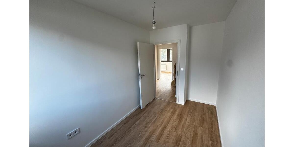 Reihenhaus Siegburg - 6 Zimmer, 170 m&sup2;, 2.690&euro; | Angebot:26148466