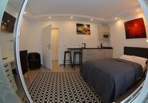 Apartment mit Balkon,Vollmöbiliert,Tiefg.Stellplatz.