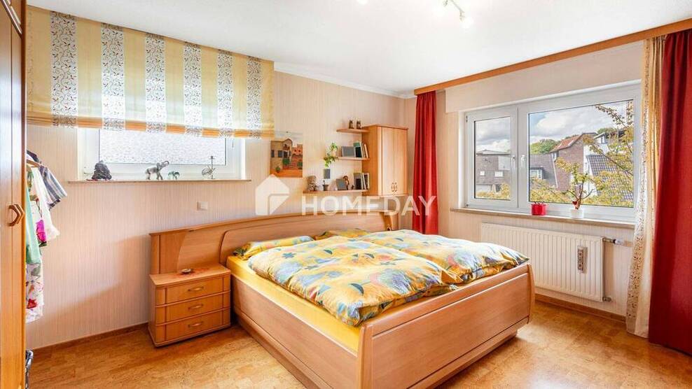 Stilsicher wohnen in Bonn-Beuel: moderne 3-Zimmer-Wohnung mit Balkon, Stellplatz und Substanz