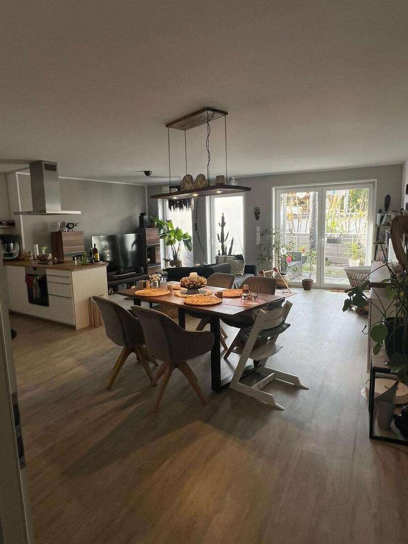 Wohnung zum Mieten in Siegburg 1.198 € 94 m² 3 zimmer