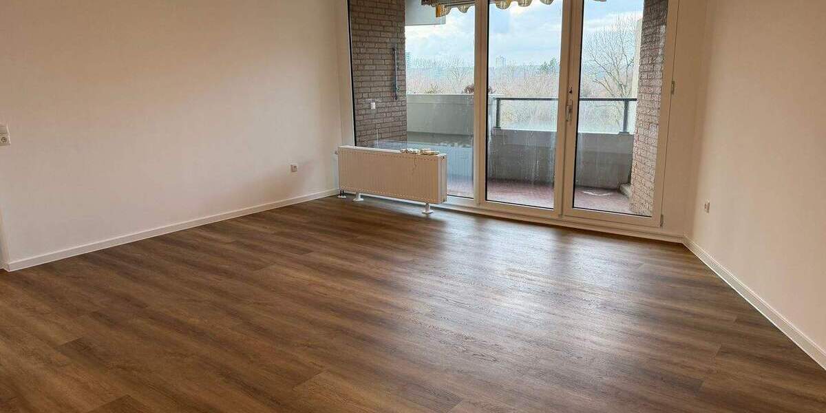 Etagenwohnung Köln Westhoven - 3 Zimmer, 96 m&sup2;, 1.400&euro; | Angebot:24702074