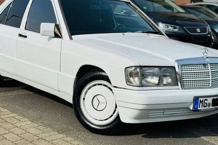 Mercedes-Benz 190 95.000 km 10.500 &euro; Bergisch Gladbach 51467