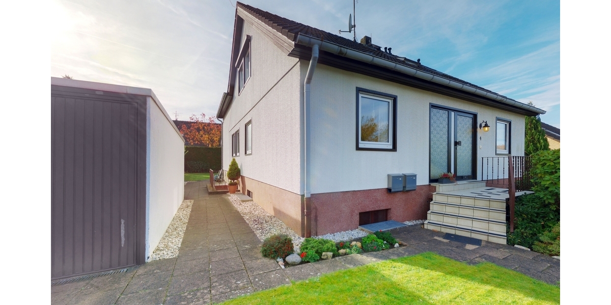 Charmantes Zweifamilienhaus mit gepflegtem Garten – Viel Platz, ruhige Lage in idyllischer Waldnähe - Zweifamilienhaus Rheinbreitbach | Angebot:23660349