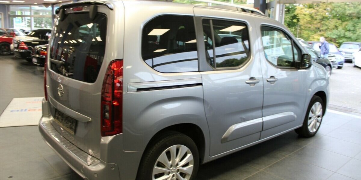 Opel Combo-e Life Ultimate 27.035 km 19.980 &euro; Euskirchen 53881