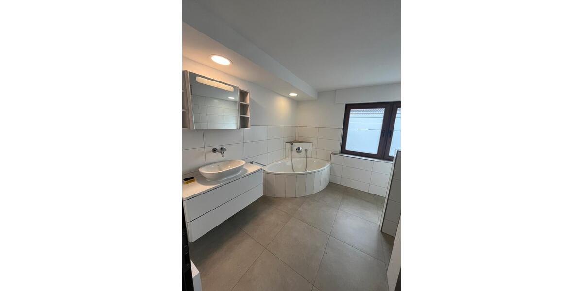 Maisonettenwohnung Euskirchen - 4 Zimmer, 158 m&sup2;, 1.870&euro; | Angebot:26476718