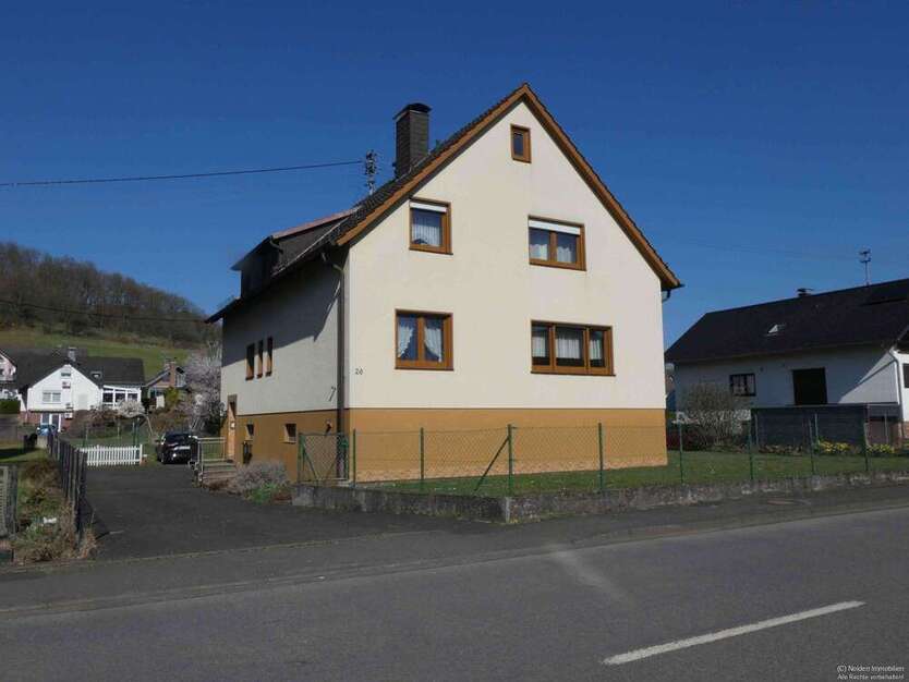 Haus zum Kaufen in Eitorf 345.000 € 180 m²