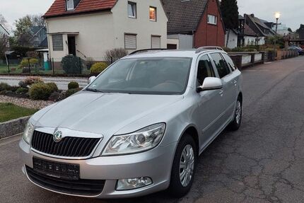 Skoda Octavia 246.855 km 4.980 € Wesseling ( 5min. bis Köln und 5min. bis Bonn Fahrtzeit) 50389