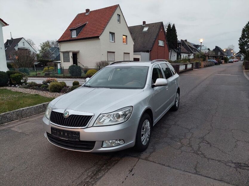 Skoda Octavia 246.855 km 4.980 € Wesseling ( 5min. bis Köln und 5min. bis Bonn Fahrtzeit) 50389