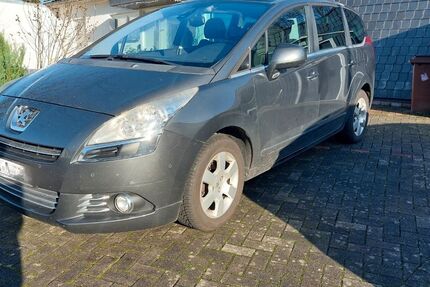 Peugeot 5008 126.500 km 3.900 &euro; Bergisch Gladbach 51469