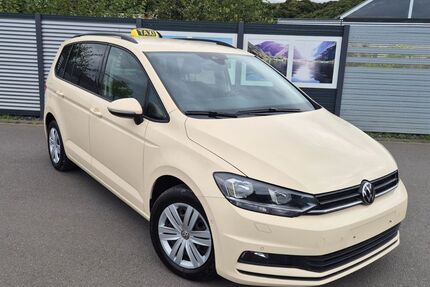VW Touran 27.230 km 26.999 € Bornheim 53332