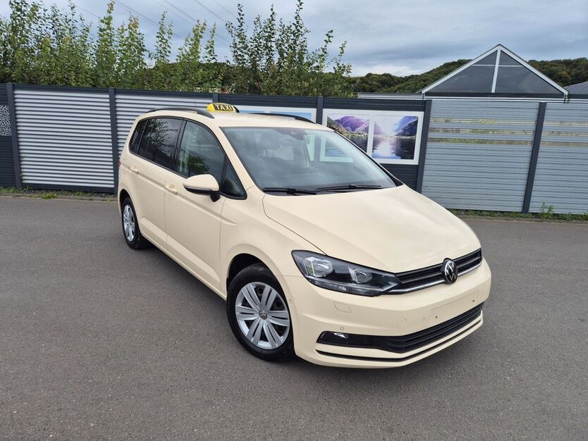 VW Touran 27.230 km 26.999 € Bornheim 53332