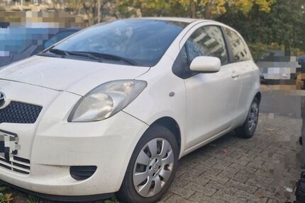 Toyota Yaris 75.000 km 3.000 &euro; Köln 51149