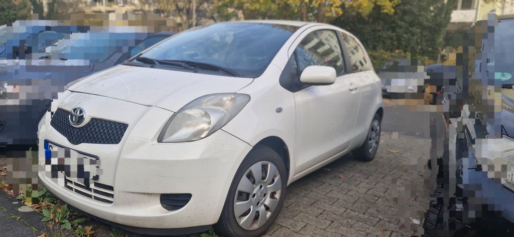 Toyota Yaris 75.000 km 3.000 &euro; Köln 51149