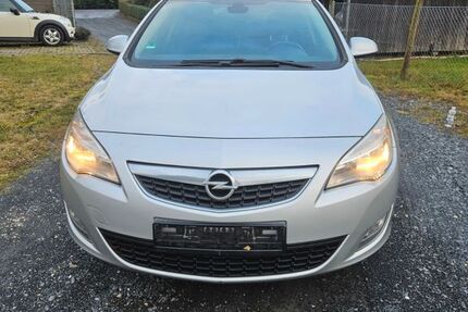 Opel Astra 322.682 km 2.399 &euro; Hennef 53773