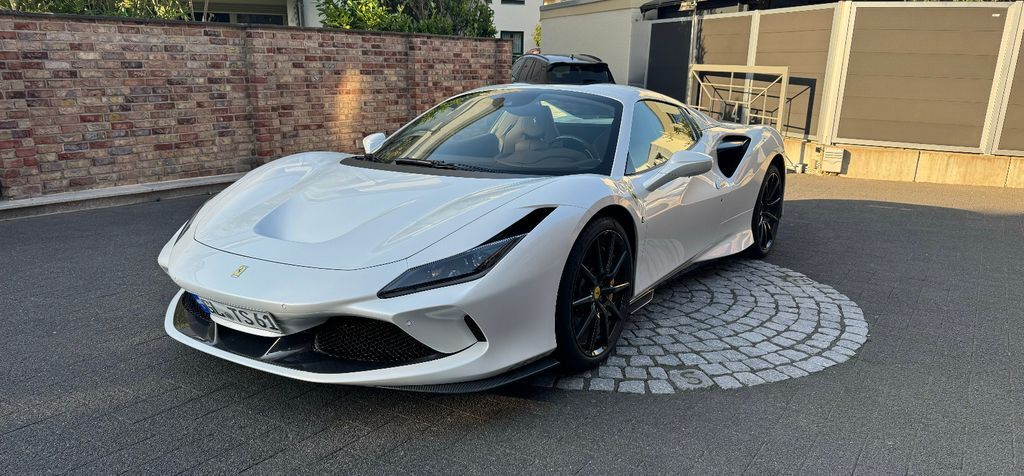 Ferrari F8 2.334 km 429.900 € Bergisch Gladbach 51427