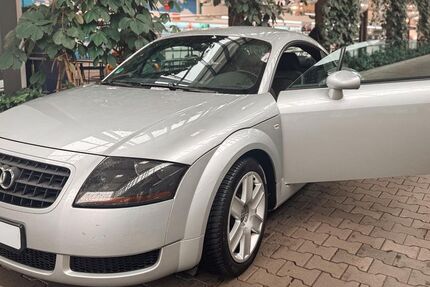 Audi TT 202.000 km 3.900 &euro; Köln 50733