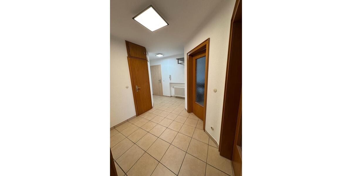2 Zimmer Dachgeschosswohnung in Ahrweiler, Dusche, Bad,Küche,Raum 2 zimmer