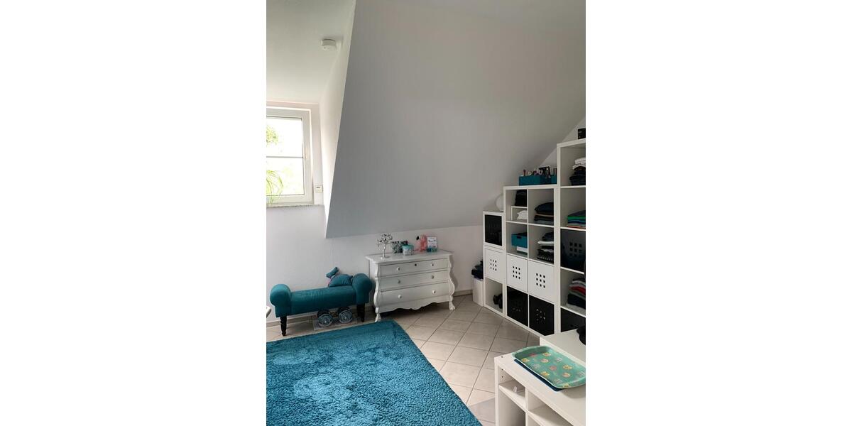 Dachgeschoßwohnung Hürth - 3 Zimmer, 73 m&sup2;, 305.000&euro; | Angebot:24553115