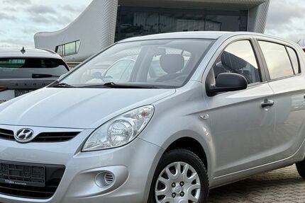 Hyundai i20 74.000 km 3.850 &euro; Erftstadt 50374