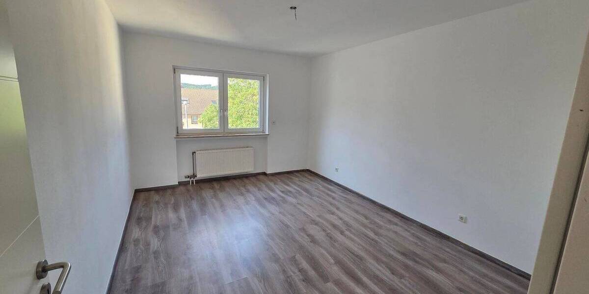 Etagenwohnung Hennef (Sieg) Hennef - 3 Zimmer, 85 m&sup2;, 285.000&euro; | Angebot:26583288